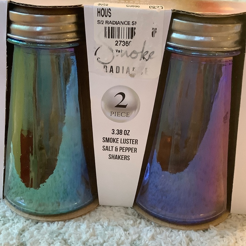 Smoke Luster Radiance Salt & Pepper Shaker Set NWT 3.38oz - Picture 13 of 15